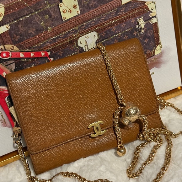 Chanel Vintage Brown Caviar Tri-fold Wallet with COA - Picture 1 of 16